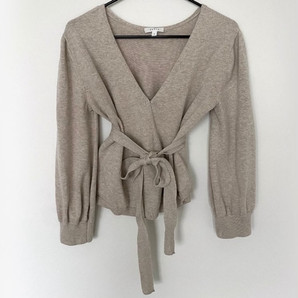 VETTA | Capsule Sand Classic Wrap Sweater - Picture 5 of 10